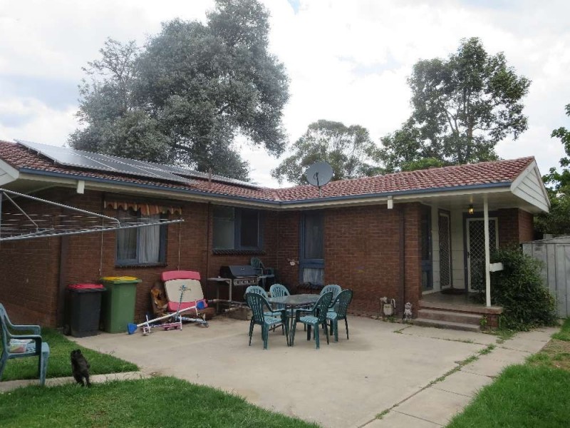 1 Garnet Place, Springdale Heights NSW 2641