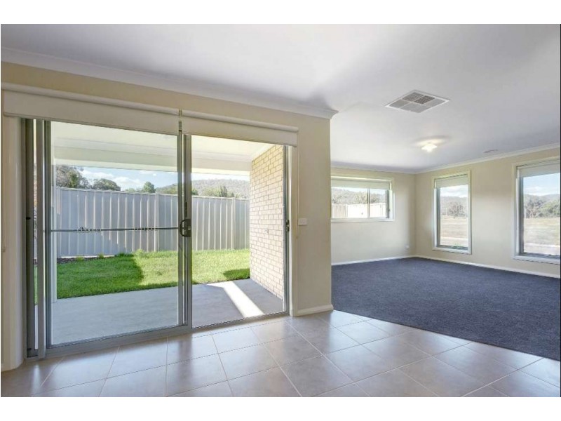 1/47 Hanrahan Street, Lavington NSW 2641