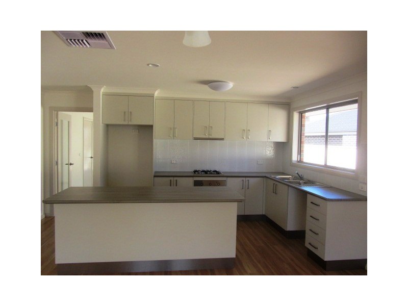4 Britton Court, Jindera NSW 2642