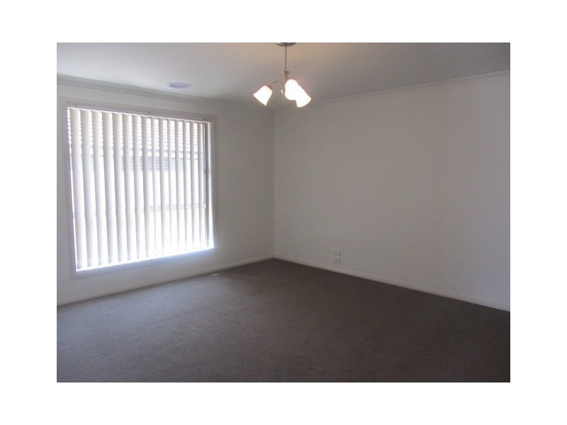 4 Britton Court, Jindera NSW 2642