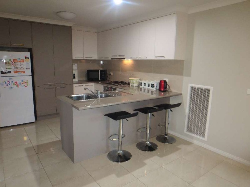 7 Bullfrog Court, Thurgoona NSW 2640