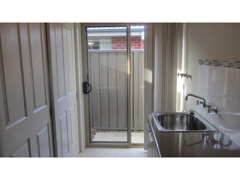 7 Bullfrog Court, Thurgoona NSW 2640