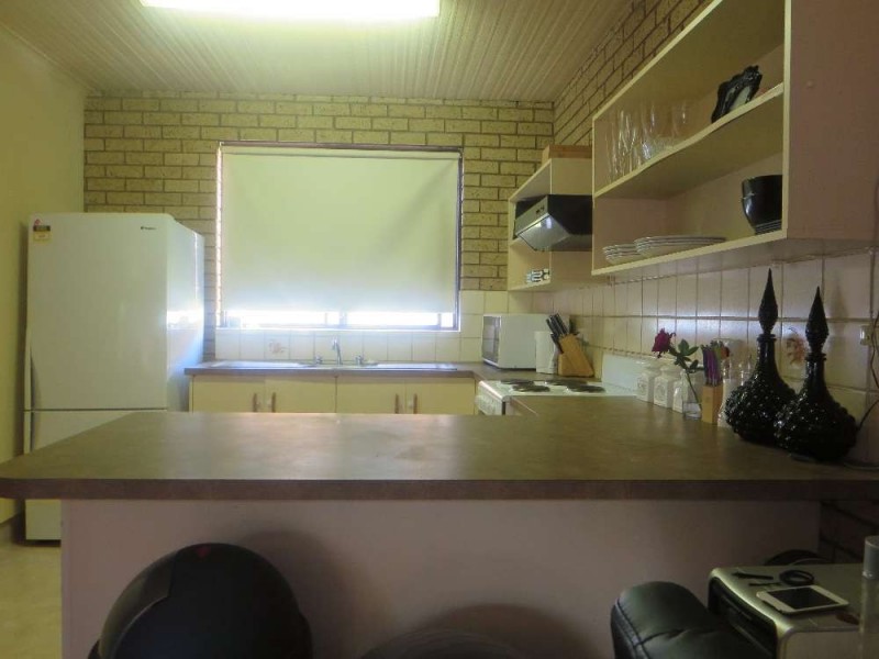 8/413 Bevan Street, Lavington NSW 2641