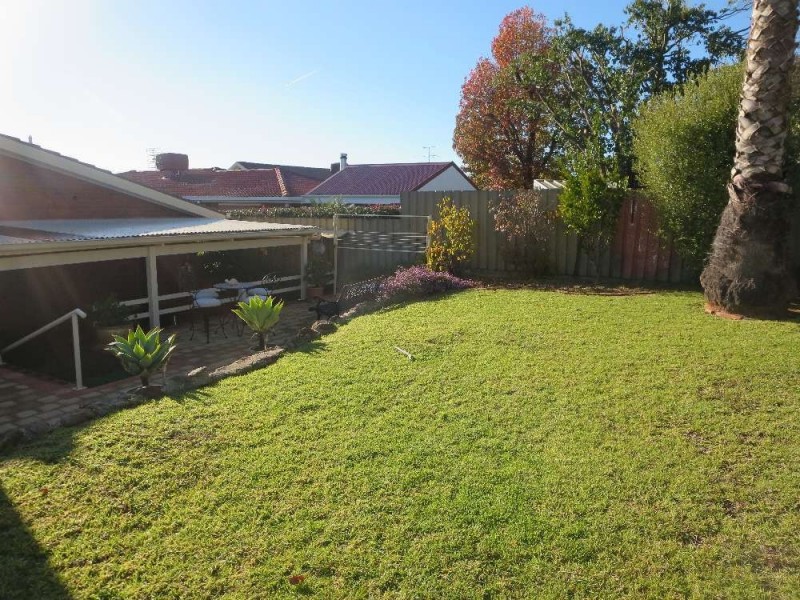 303 Desmond Street, Lavington NSW 2641