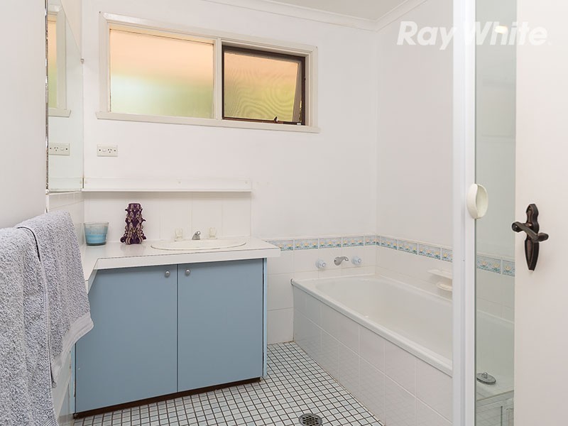332 Tracy Street, Lavington NSW 2641