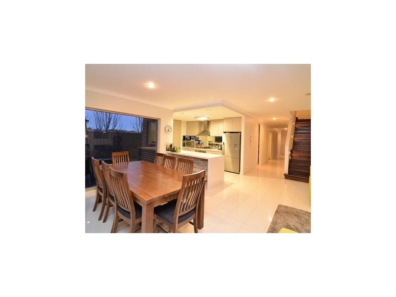 2/67 Rivergum Drive, East Albury NSW 2640