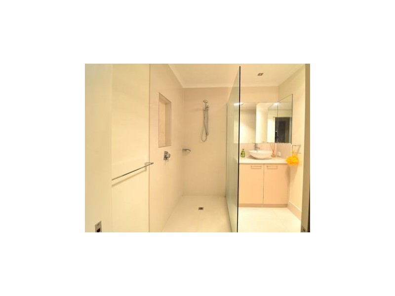 2/67 Rivergum Drive, East Albury NSW 2640