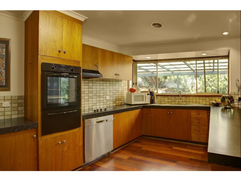 5 Mary Court, Lavington NSW 2641