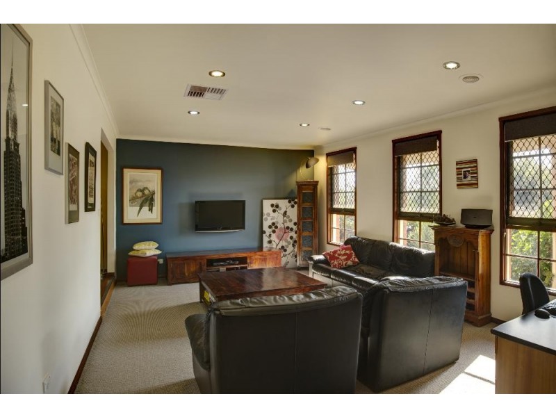 5 Mary Court, Lavington NSW 2641