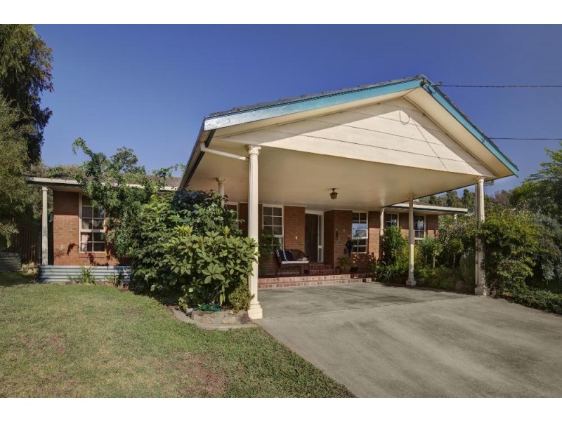 5 Mary Court, Lavington NSW 2641