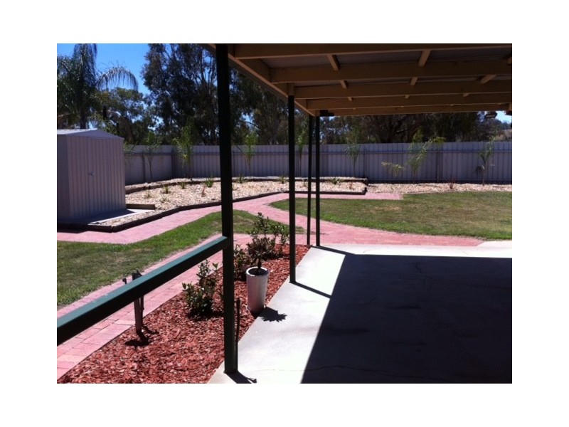 41 Saville  Avenue, Lavington NSW 2641