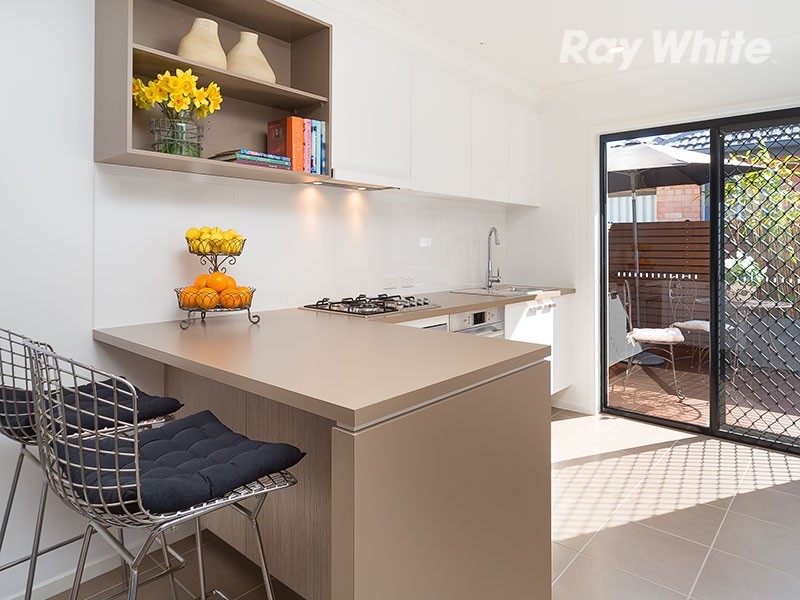 2/451 Ainslie Avenue, Lavington NSW 2641