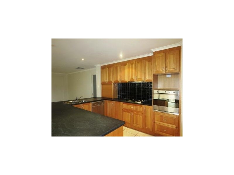 170 Golfclub Drive, Howlong NSW 2643