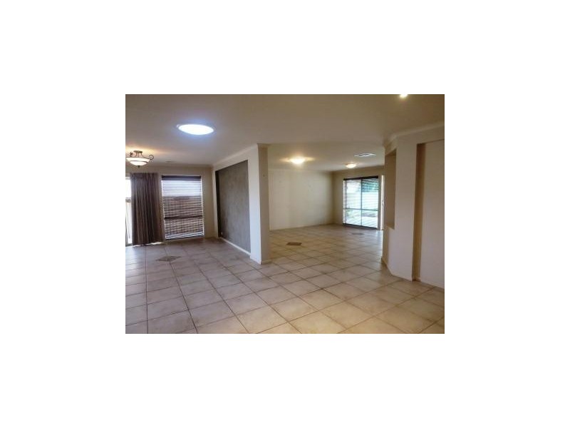 170 Golfclub Drive, Howlong NSW 2643