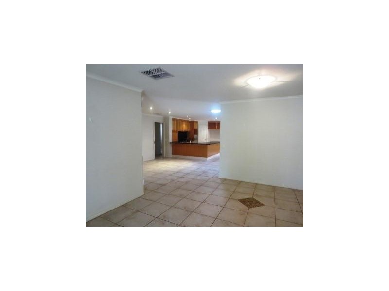 170 Golfclub Drive, Howlong NSW 2643