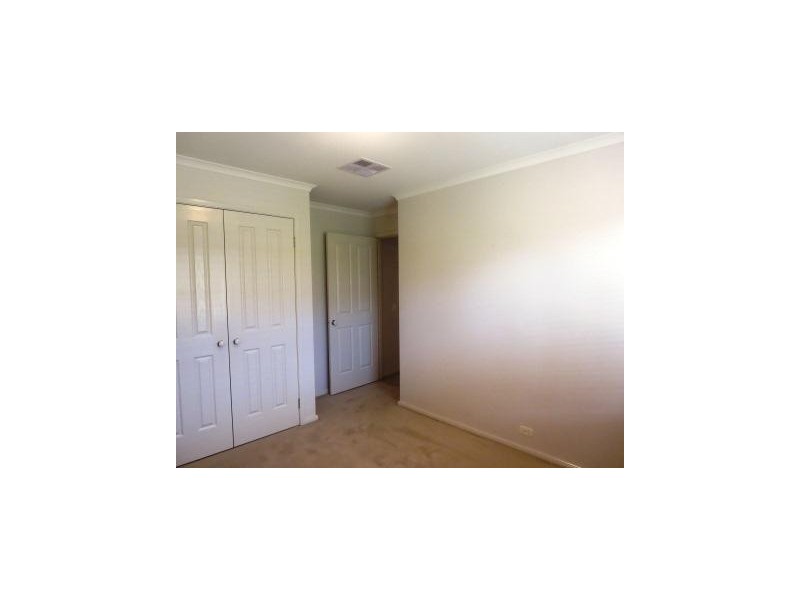 170 Golfclub Drive, Howlong NSW 2643