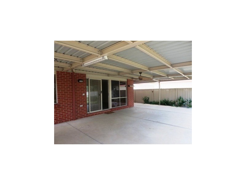 170 Golfclub Drive, Howlong NSW 2643