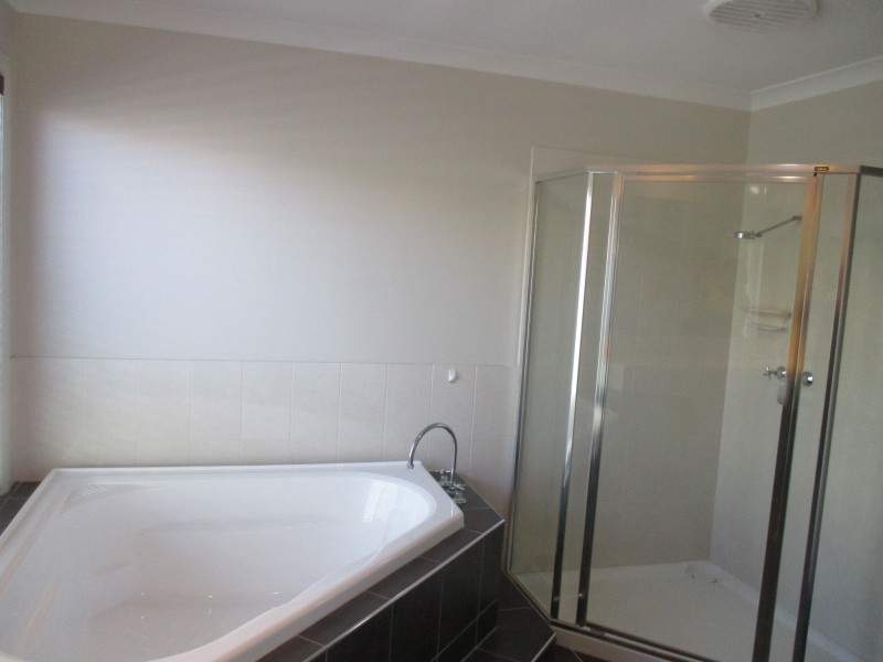 103 Rivergum Drive, East Albury NSW 2640