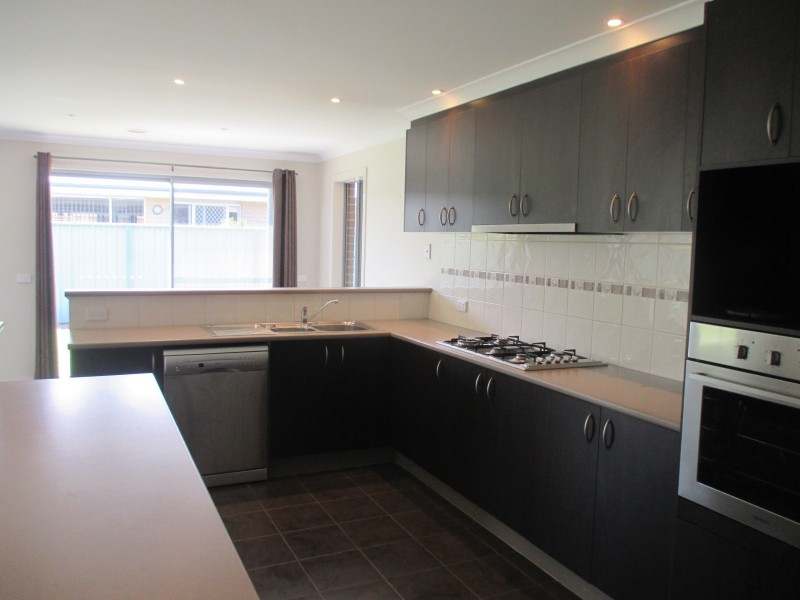 103 Rivergum Drive, East Albury NSW 2640