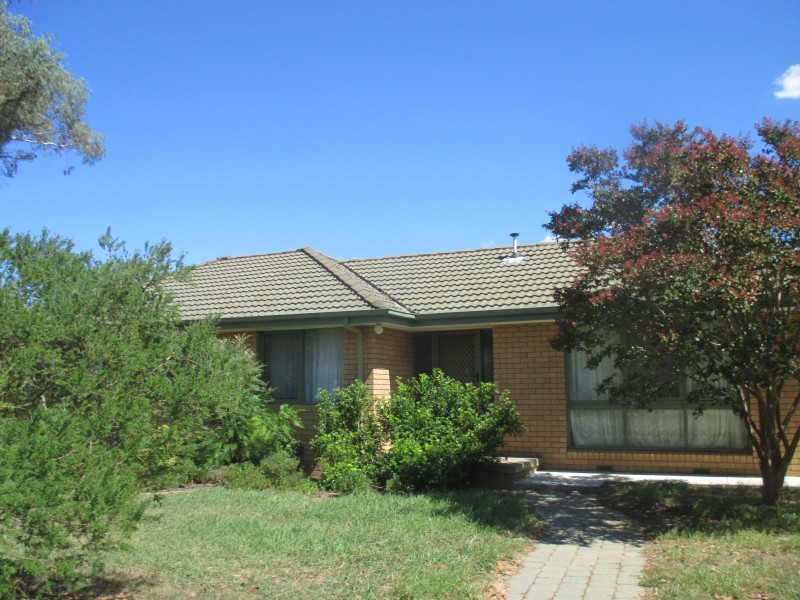 2 Troon Court, Thurgoona NSW 2640
