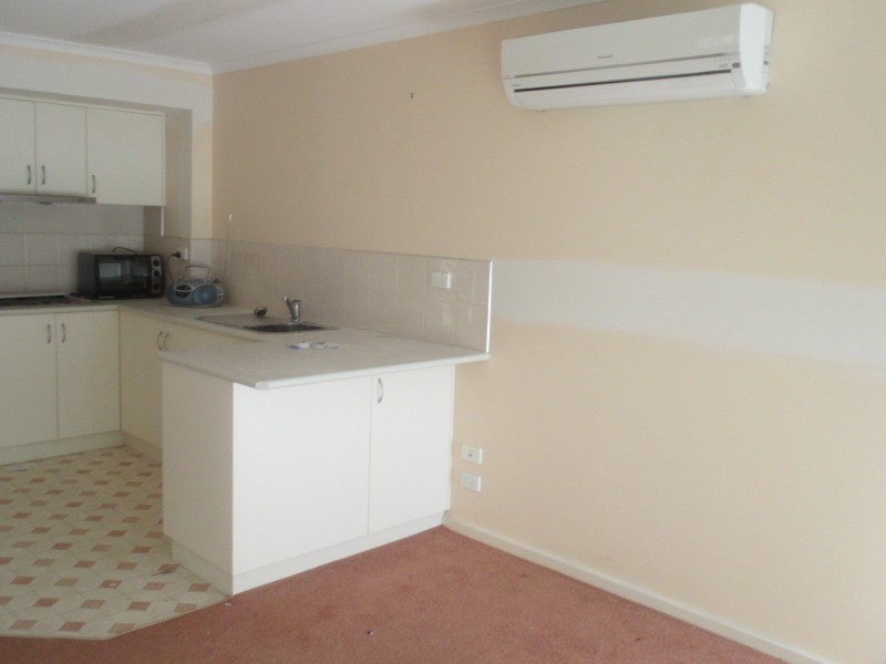 2 Troon Court, Thurgoona NSW 2640