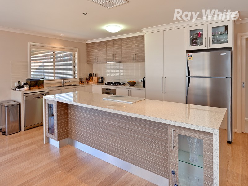 11 Lawson Circuit, Lavington NSW 2641