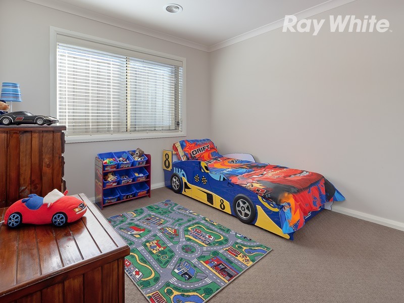 11 Lawson Circuit, Lavington NSW 2641