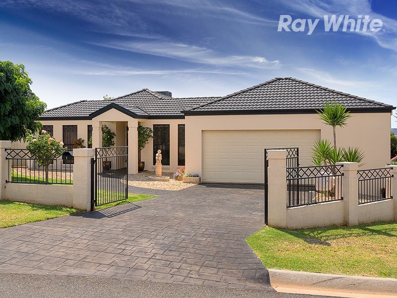 1 O’Mahony Close, Lavington NSW 2641