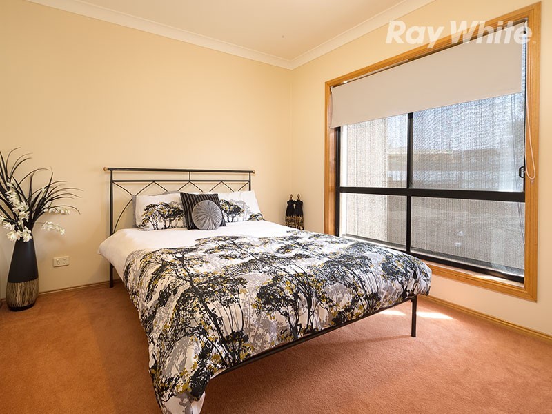 1 O’Mahony Close, Lavington NSW 2641