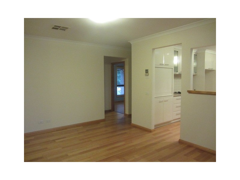 20 Robbins Drive, East Albury NSW 2640