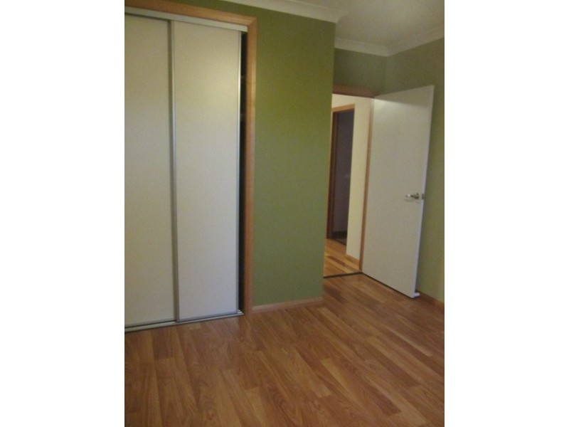 20 Robbins Drive, East Albury NSW 2640