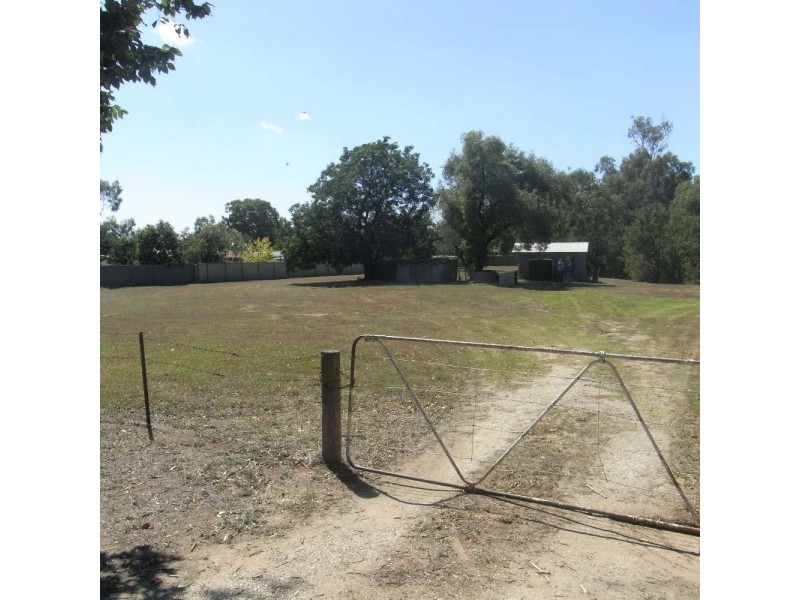 56 Sturt Street, Howlong NSW 2643