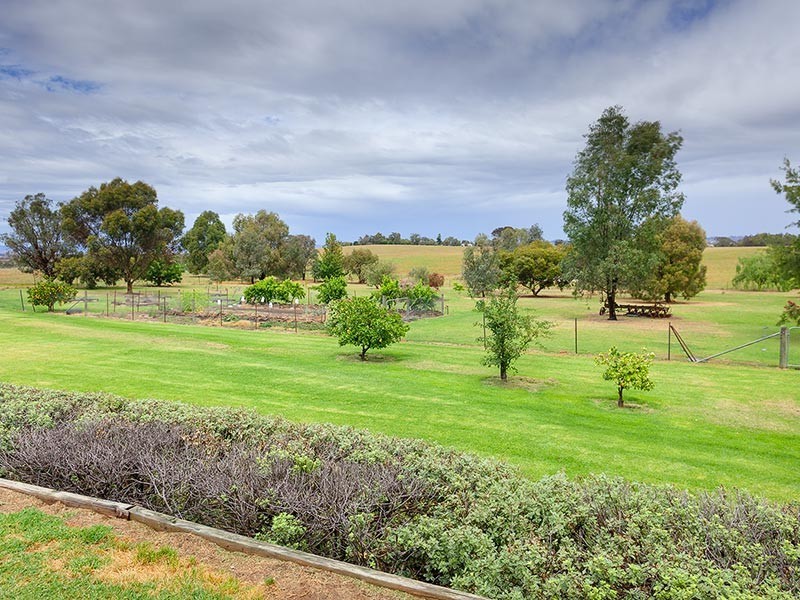 45 Sarah Street, Gerogery NSW 2642