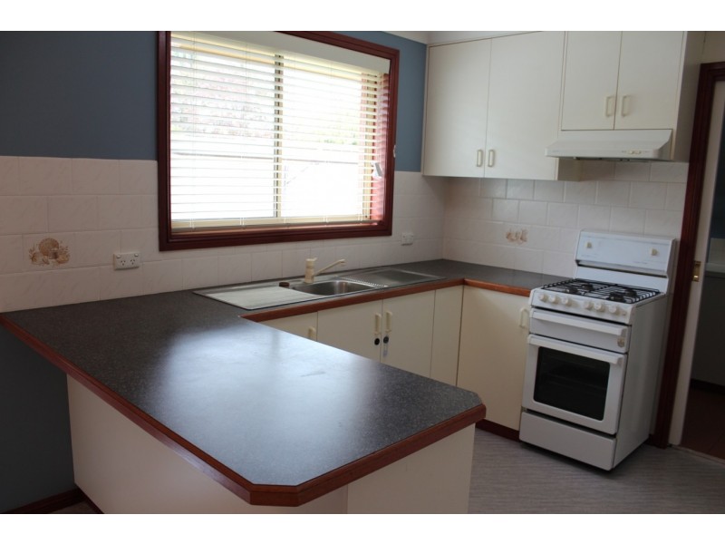 6/16 Keatinge Court, Lavington NSW 2641