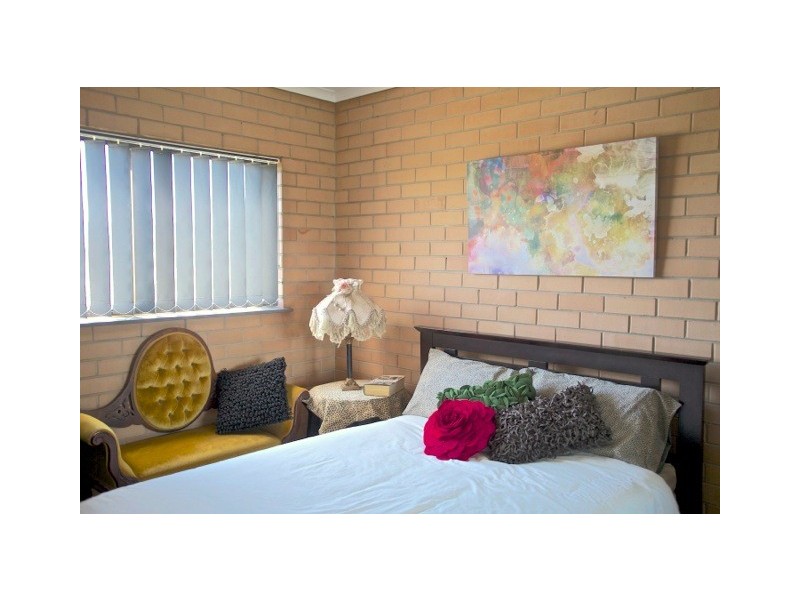 6/429 McDonald Road, Lavington NSW 2641