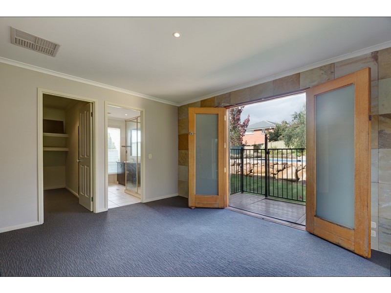 4 Grandeur Place, East Albury NSW 2640