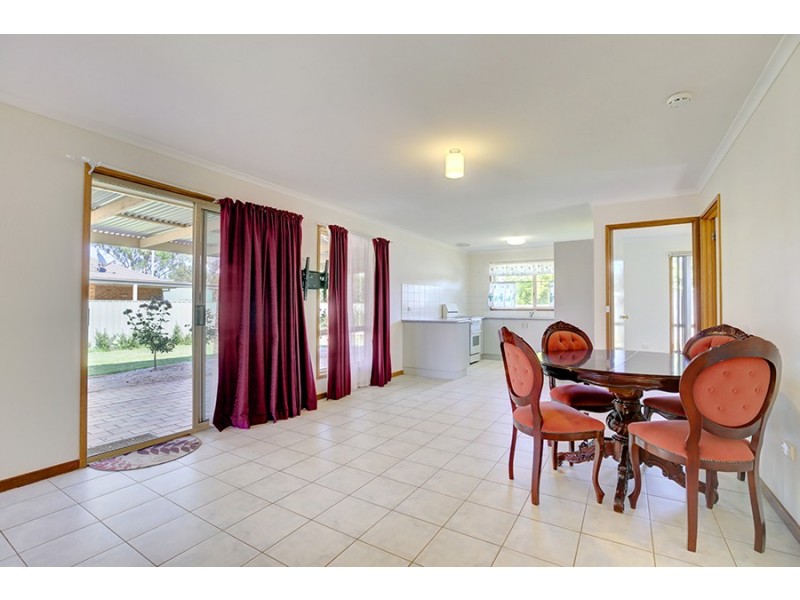 76 Adams Street, Jindera NSW 2642