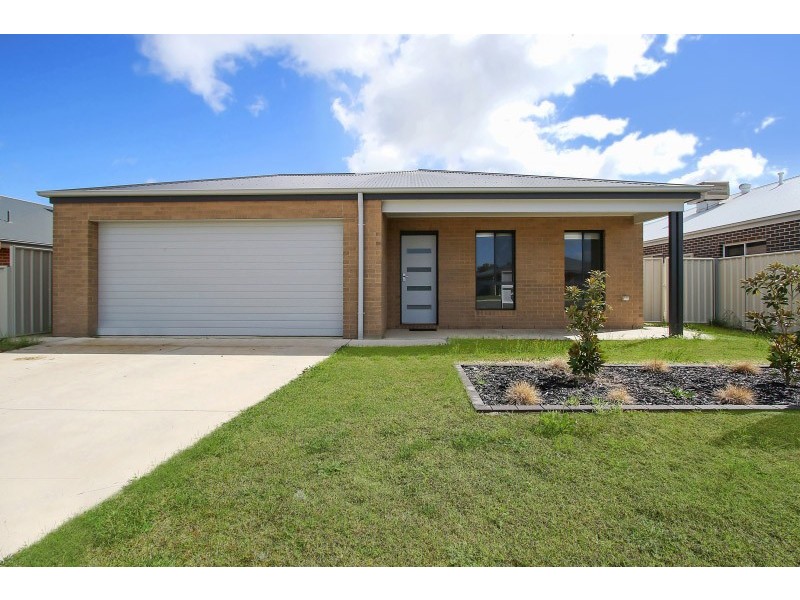 15 Felstead Circuit, Thurgoona NSW 2640