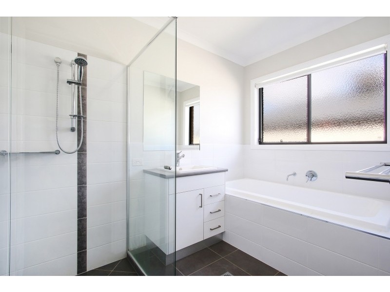 15 Felstead Circuit, Thurgoona NSW 2640