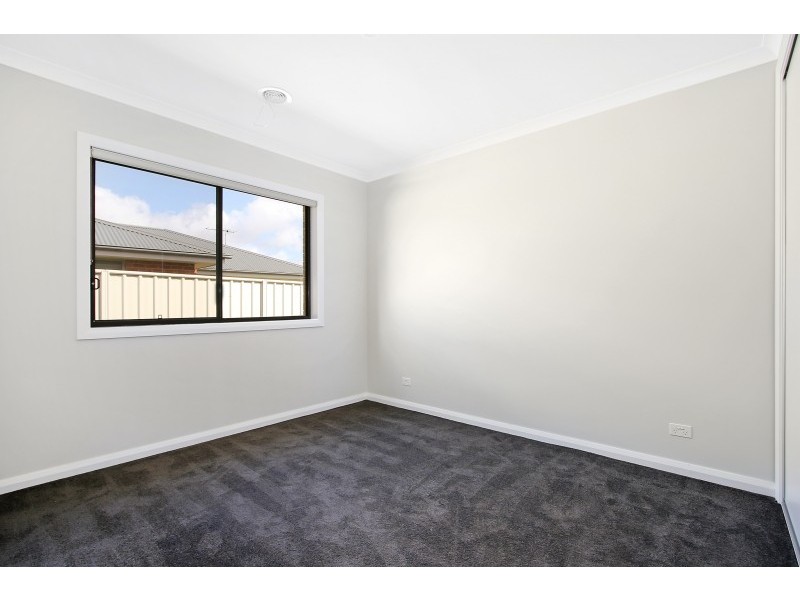 15 Felstead Circuit, Thurgoona NSW 2640