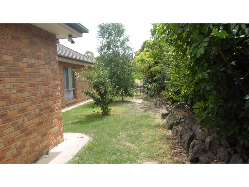 68 Greentree Way, Albury NSW 2640