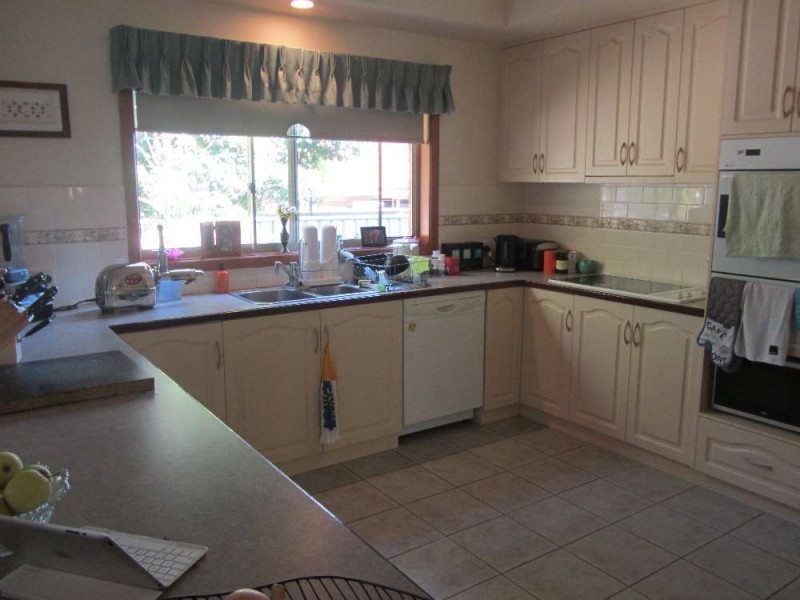 68 Greentree Way, Albury NSW 2640