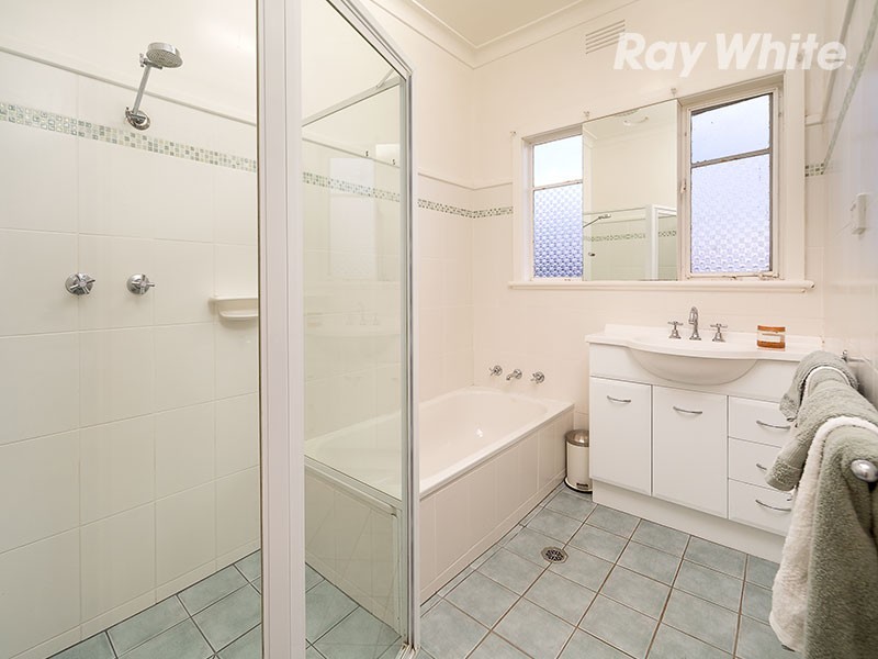 289 Highview Crescent, Lavington NSW 2641