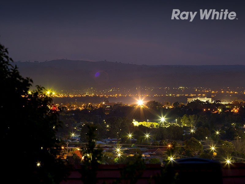 289 Highview Crescent, Lavington NSW 2641