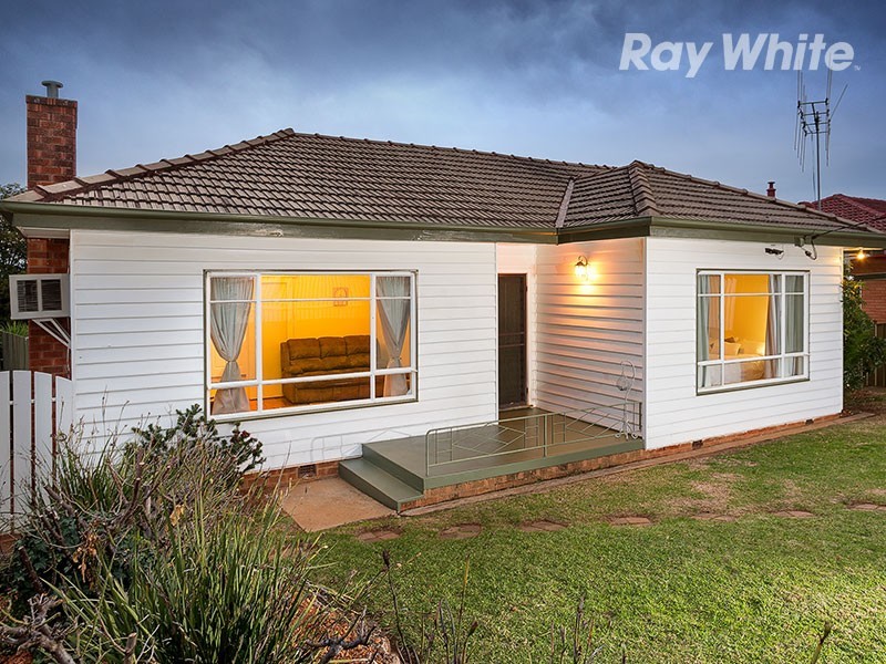 289 Highview Crescent, Lavington NSW 2641