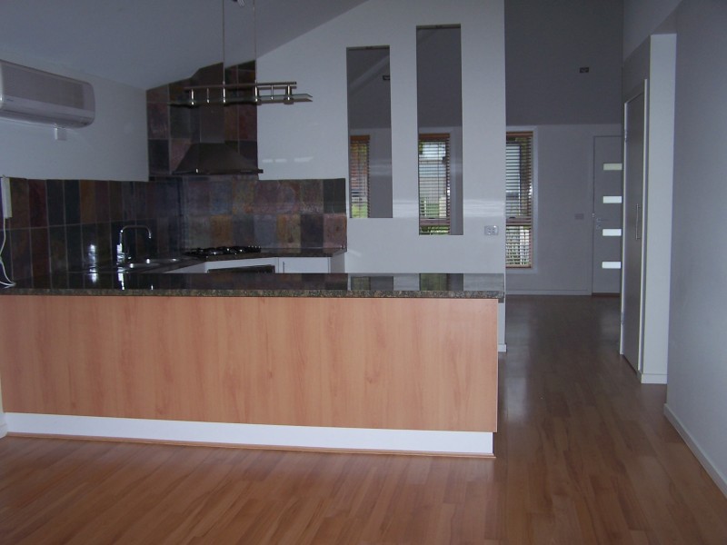 43 Kurrajong Crescent, West Albury NSW 2640