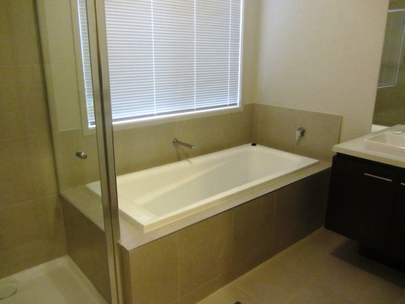 2 Sturt Place, Thurgoona NSW 2640