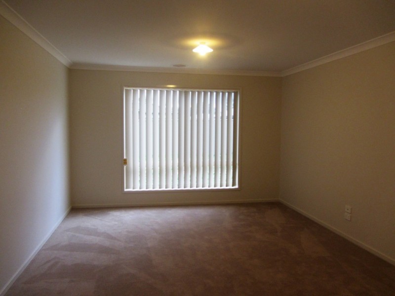 2 Sturt Place, Thurgoona NSW 2640