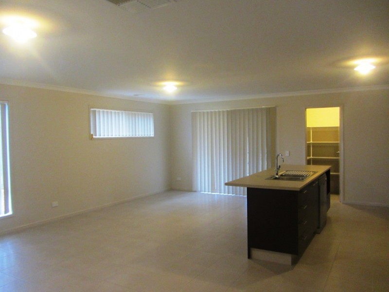 2 Sturt Place, Thurgoona NSW 2640