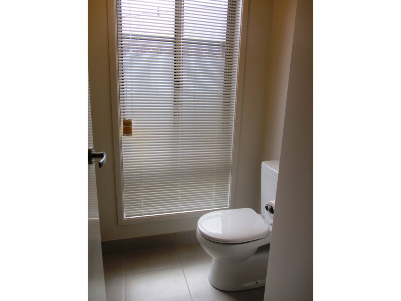 2 Sturt Place, Thurgoona NSW 2640